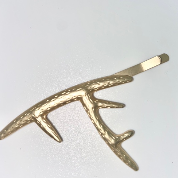 Gold Reindeer Clip - Picture 3 of 3
